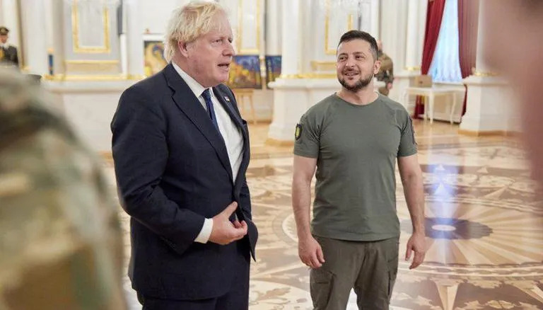 The outgoing UK Prime Minister visits Ukraine