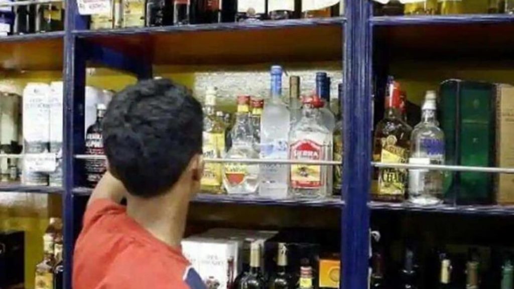 Kejriwal’s woes continues as NDMC puts breaks on new liquor vends