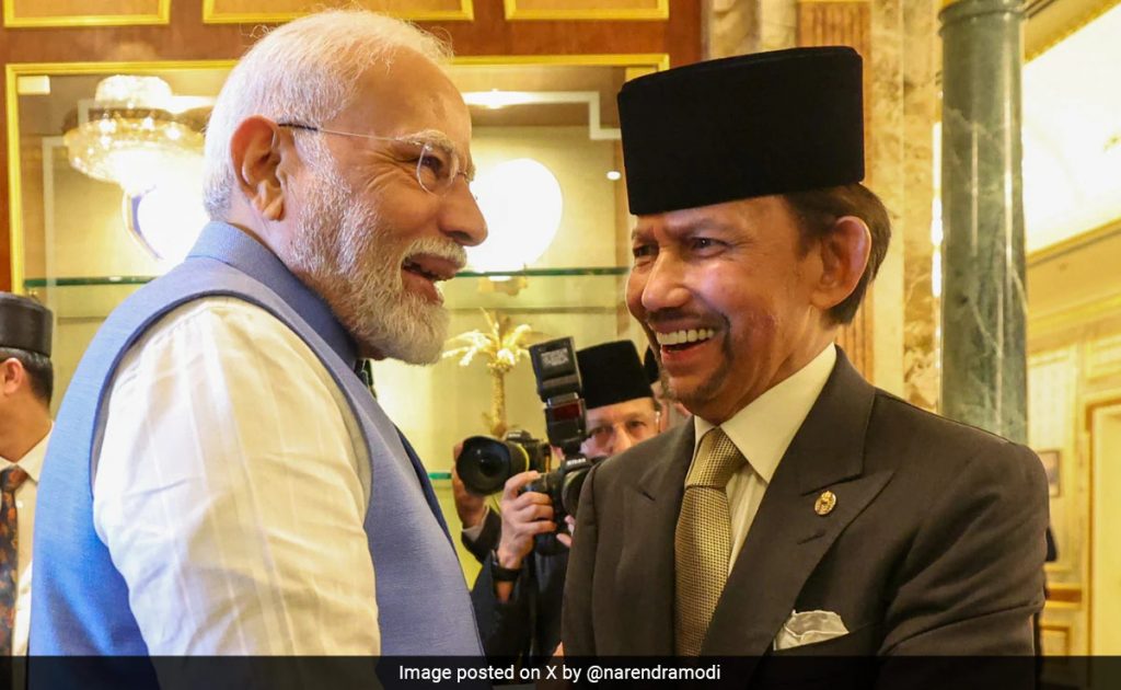 Modi meets Sultan of Brunei