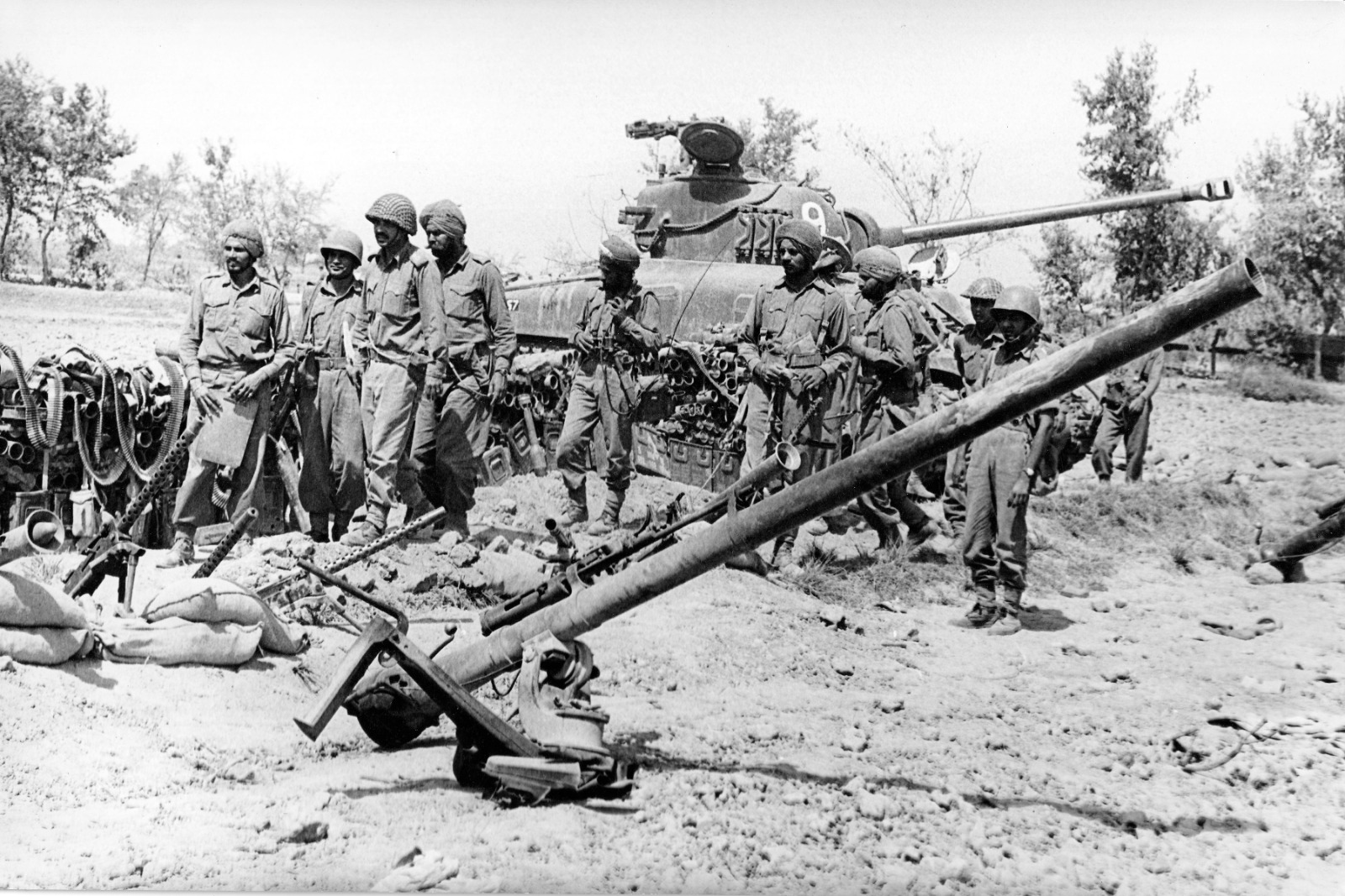 ‘Fall of Pakistan at Wagah Border’: rare exhibits by RL Chopra