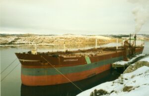 Three crew missing after commercial ship attacked near Oman https://newsgate.press/