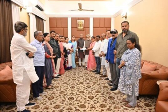 Lok Sabha Speaker recognises 20 TMC rebels as a separate group https://newsgate.press/